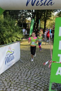 Pierwsza ma mecie biegu dziewczyn starszych